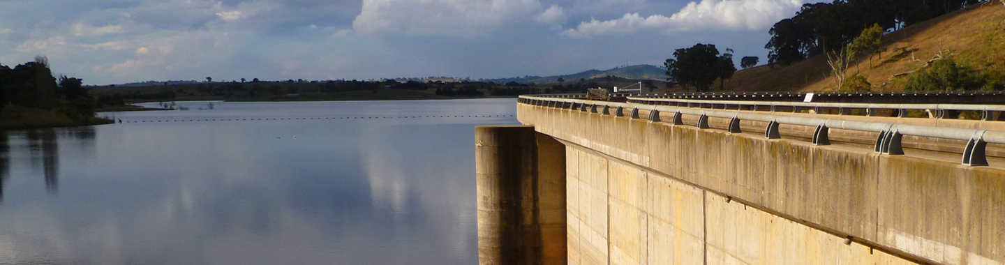 Scenic view of Carcoar Dam near Blayney, NSW.