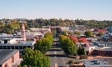 Townscape of Inverell. Image courtesy of Destination NSW.